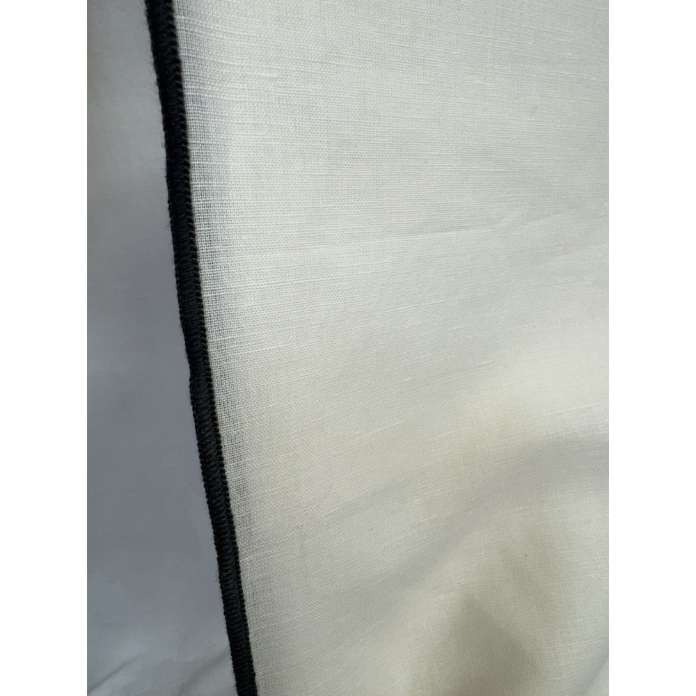 Bed Bath & Beyond "Coconut Milk" Table Runner 14in X 72in Studio 3B - NEW - Picture 6 of 6